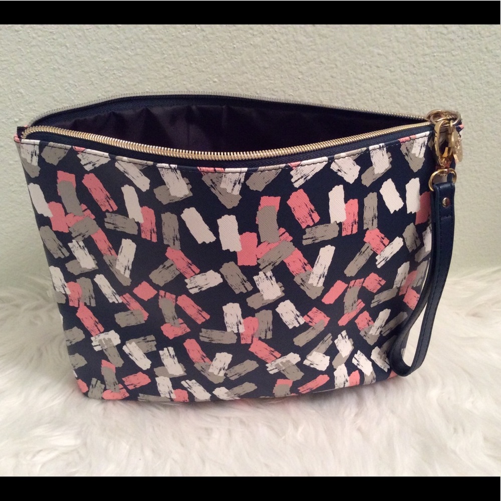 Dabney Lee medium sized cosmetic bag with wristlet - Picture 2 of 6